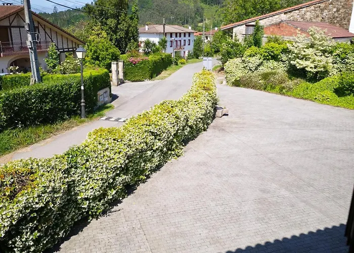 Aldori Landetxea: Adults-only Biosphere Retreat