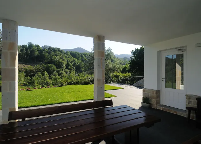 Aldori Landetxea: Adults-only Biosphere Retreat