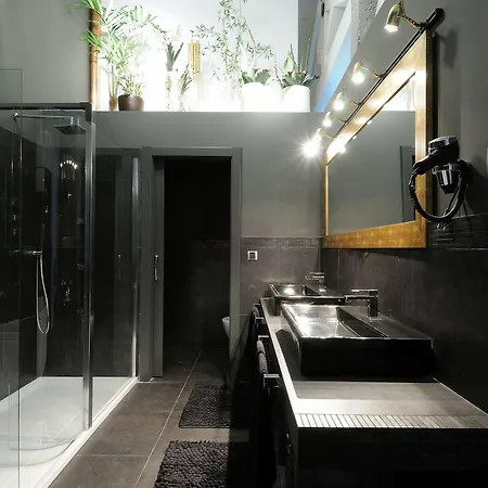 Aldori Landetxea: Adults-only Biosphere Retreat Muxika